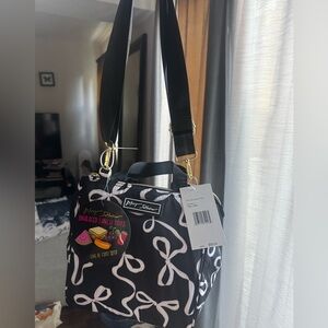 betsey johnson black insulated tote crossbody bag